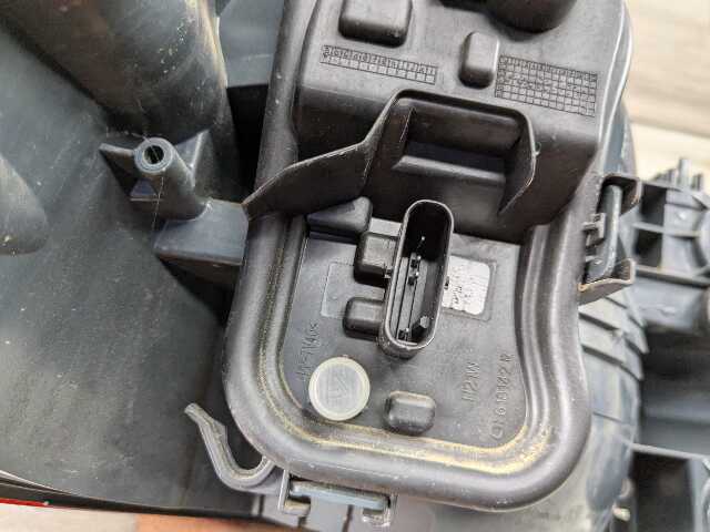 14-17 OEM BMW F32 F33 F36 F82 F83 M4 Rear Right Passenger Outer Tail Light Lamp