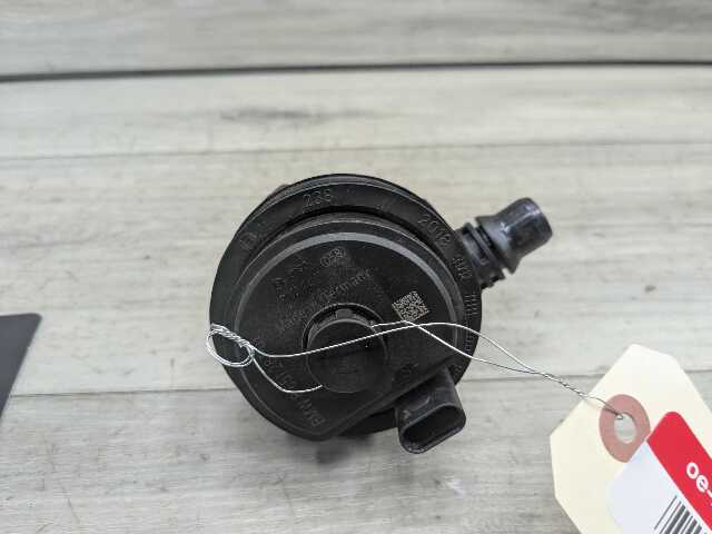 *OEM BMW G01 G05 G20 G22 G30 G42 G80 G82 G83 M3 M4 Engine Auxiliary Water Pump
