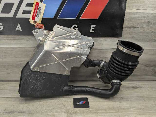 17-23 OEM BMW G05 G07 G12 G30 X5 Engine B58C Air Intake Resonator Hose Tube Pipe