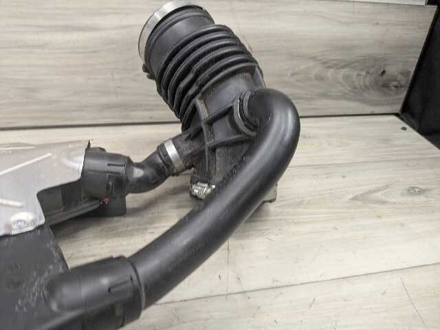 17-23 OEM BMW G05 G07 G12 G30 X5 Engine B58C Air Intake Resonator Hose Tube Pipe