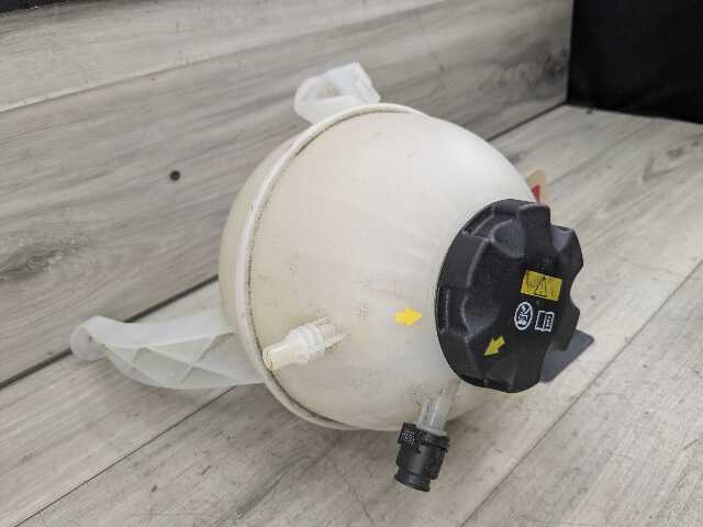 19-23 OEM BMW G05 G06 G07 X5 X6 X7 Radiator Coolant Reservoir Expansion Tank