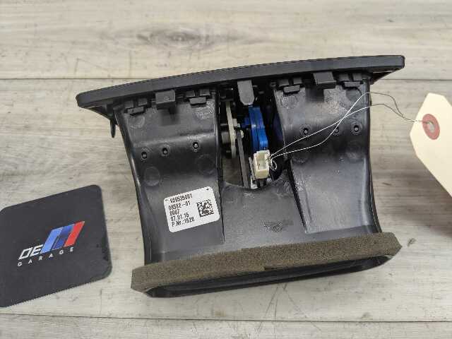 OEM BMW F22 F30 F32 F36 F80 F82 M3 M4 Rear AC Air Vent Trim Cover Panel Black