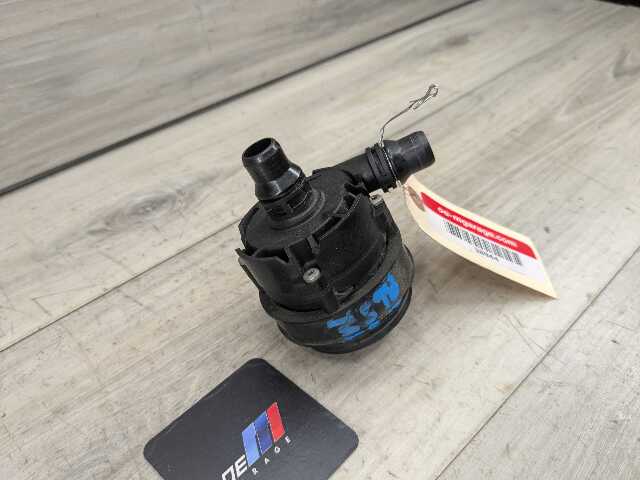 OEM BMW F23 F30 F32 F36 F80 F82 M3 Engine B46 S55 Auxiliary Coolant water Pump