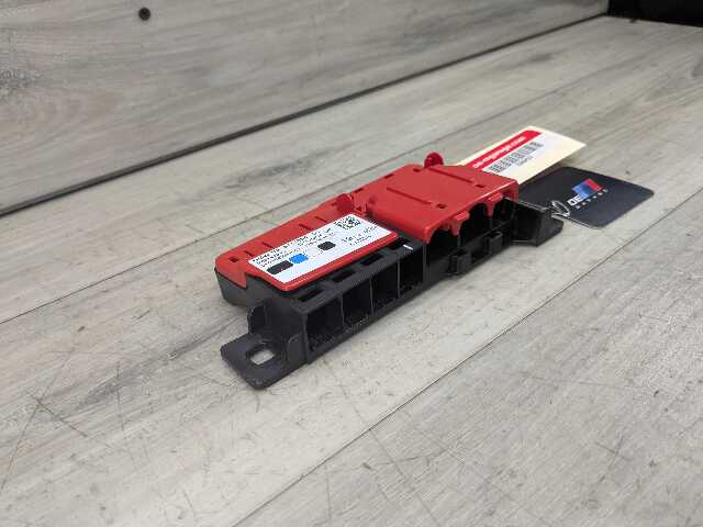 OEM BMW G05 G06 G07 X5 X7 Rear Battery Junction B+ Power Fuse box Distribution