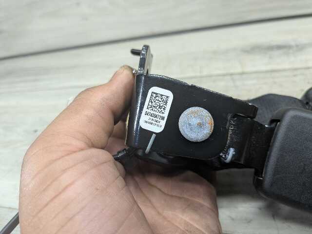 19-25 OEM BMW F95 F96 G05 G06 X5 X6 REAR Center Middle 2nd Row Seat Belt Buckle