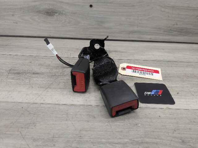19-25 OEM BMW F95 F96 G05 G06 X5 X6 REAR Center Middle 2nd Row Seat Belt Buckle
