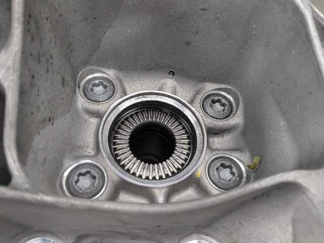 OEM BMW G05 G06 G07 X5 X6 X7 Rear Left Driver Side Hub Spindle Knuckle Bearing