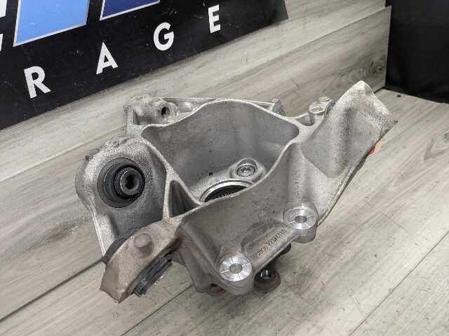 OEM BMW G05 G06 G07 X5 X6 X7 Rear Left Driver Side Hub Spindle Knuckle Bearing