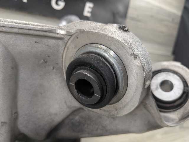 OEM BMW G05 G06 G07 X5 X6 X7 Rear Left Driver Side Hub Spindle Knuckle Bearing