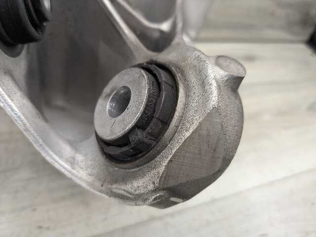 OEM BMW G05 G06 G07 X5 X6 X7 Rear Left Driver Side Hub Spindle Knuckle Bearing