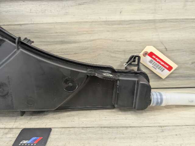 OEM BMW F95 F96 G05 G06 G07 X5 X6 X7 Windshield Washer Bottle Reservoir Tank