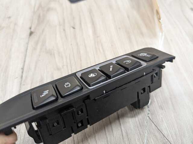OEM BMW F80 F82 F83 M3 M4 Center Operating DSC Traction Center Console Switch
