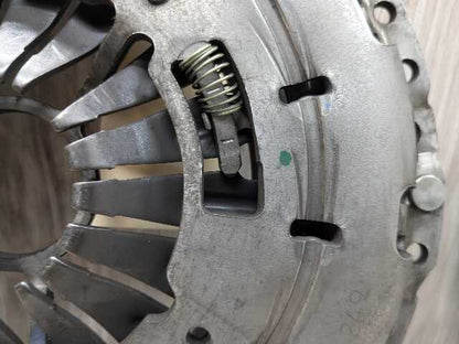 OEM BMW E82 E84 E88 E90 E92 E93 F10 F25 F30 F32 F33 F36 Flywheel Clutch Complete