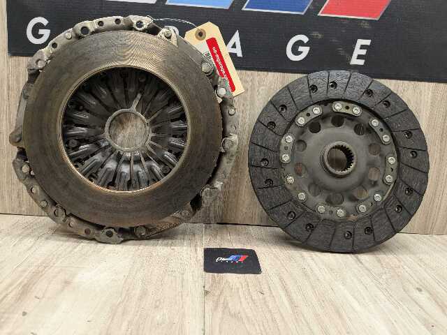 OEM BMW E82 E84 E88 E90 E92 E93 F10 F25 F30 F32 F33 F36 Flywheel Clutch Complete