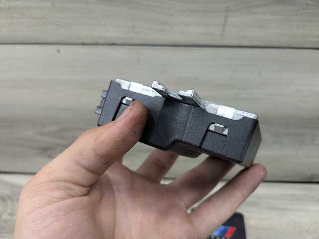 OEM BMW G01 G05 G20 G22 G23 G26 G30 G80 G82 G83 M3 M4 Fuel Pump Control Module
