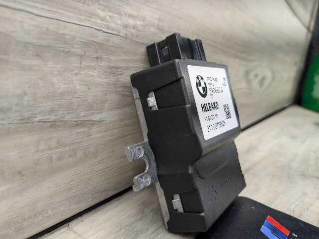 OEM BMW G01 G05 G20 G22 G23 G26 G30 G80 G82 G83 M3 M4 Fuel Pump Control Module