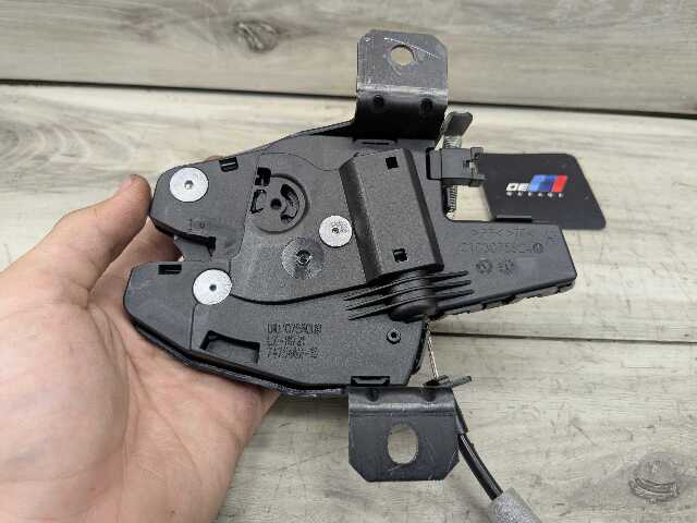 19-25 OEM BMW F95 G05 G07 X5 Tailgate Right Passenger Lower Latch Lock Actuator