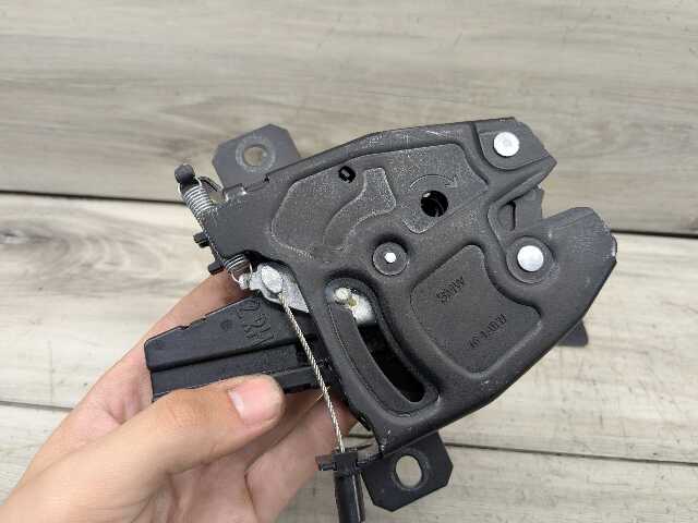19-25 OEM BMW F95 G05 G07 X5 Tailgate Right Passenger Lower Latch Lock Actuator