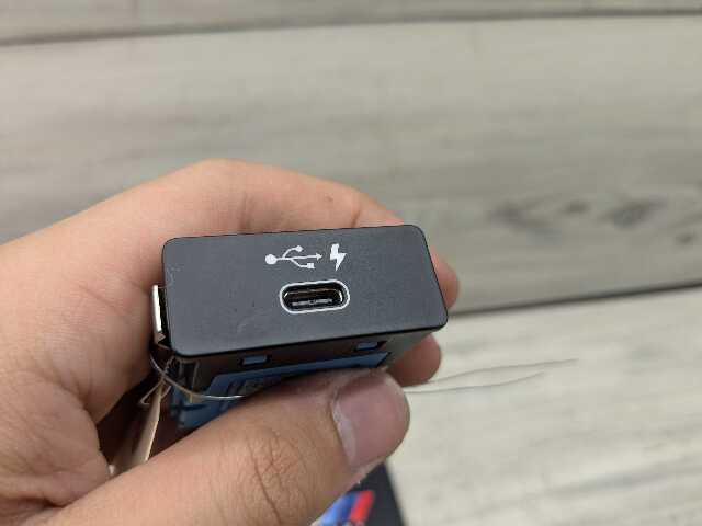 OEM BMW F44 F48 F97 G01 G05 G12 G20 G30 G80 USB Dual Type C Charger Port Socket