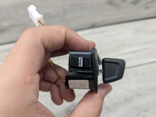 OEM BMW F90 G05 G06 G07 G11 G12 G30 Steering Wheel Column Adjust Control Switch