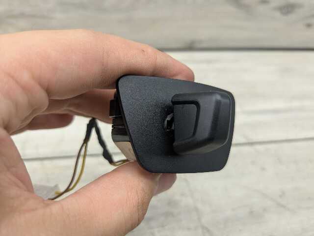 OEM BMW F90 G05 G06 G07 G11 G12 G30 Steering Wheel Column Adjust Control Switch