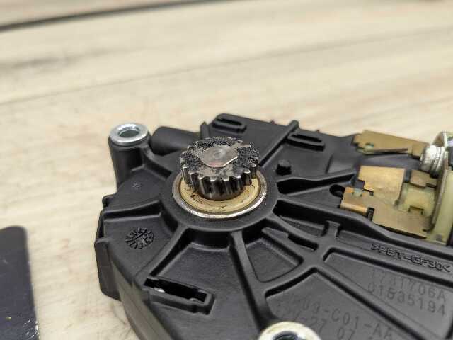 OEM BMW F02 F06 F10 F13 F16 F22 F30 F32 F36 F80 F82 Sunroof Glass Motor Drive