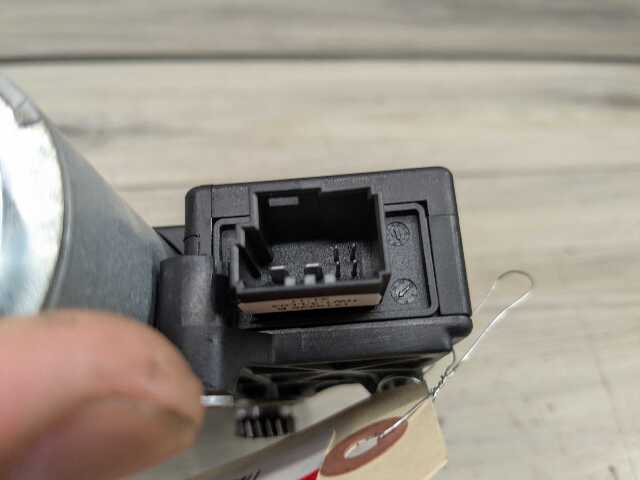 OEM BMW F02 F06 F10 F13 F16 F22 F30 F32 F36 F80 F82 Sunroof Glass Motor Drive