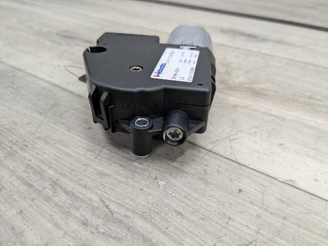 OEM BMW F02 F06 F10 F13 F16 F22 F30 F32 F36 F80 F82 Sunroof Glass Motor Drive