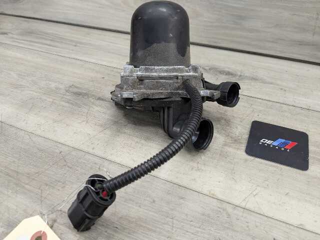 OEM BMW E82 E88 E90 E92 E93 Engine N51 Secondary Smog Air Injection Pump Motor
