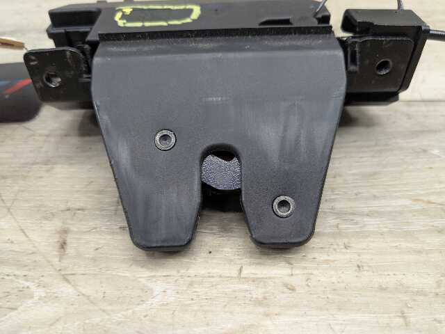 OEM BMW E82 E88 E90 E92 E93 Rear Trunk Lid Latch Lock Opener Actuator w/ Cable