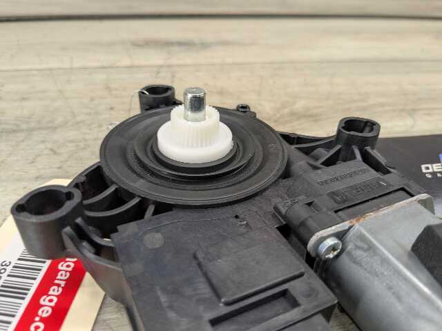 OEM BMW G20 G80 330 M340 M3 FRONT Left Driver Side Door Window Regulator Motor