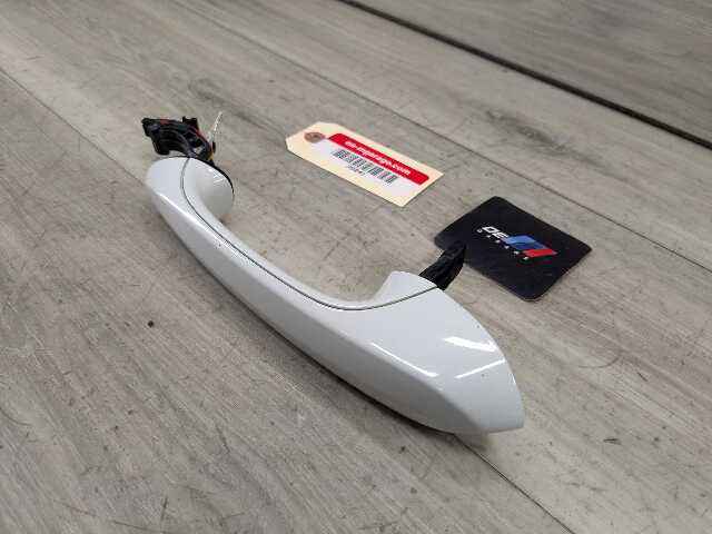 *OEM BMW F90 G01 G05 G20 G30 G80 REAR Left Driver Side Door Handle COMFORT White