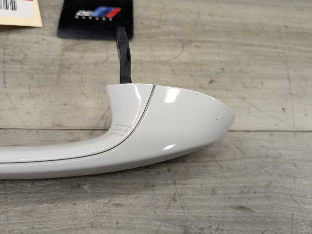 *OEM BMW F90 G01 G05 G20 G30 G80 REAR Left Driver Side Door Handle COMFORT White