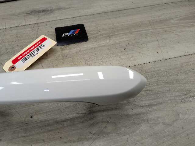 *OEM BMW F90 G01 G05 G20 G30 G80 REAR Left Driver Side Door Handle COMFORT White