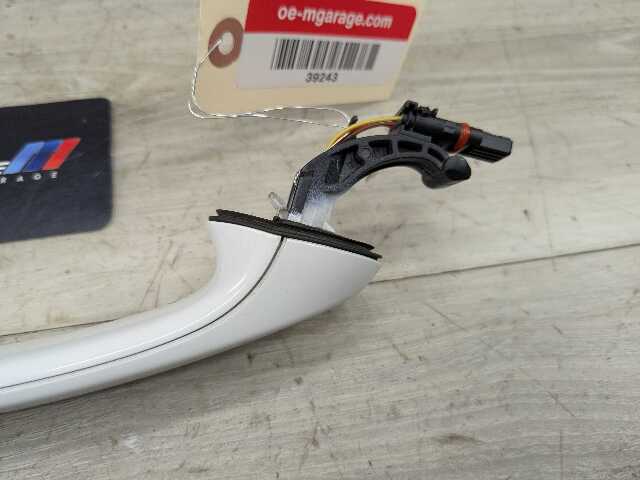 OEM BMW F90 G01 G20 G30 G80 Front Rear Right Passenger COMFORT Door Handle White