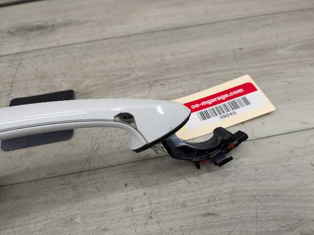 OEM BMW F90 G01 G20 G30 G80 Front Rear Right Passenger COMFORT Door Handle White