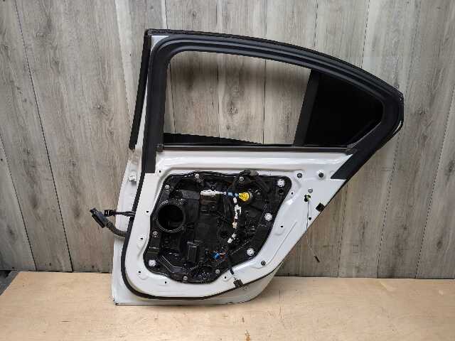 *19-24 OEM BMW G20 G80 330 M340 REAR Right Passenger Door Shell Panel White 300