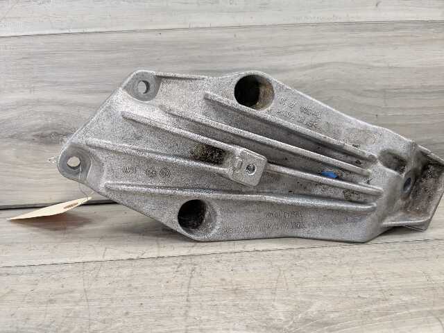OEM BMW G01 G05 G12 G20 G22 G26 G30 Left Driver Engine B58 Motor Mount Bracket