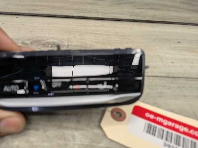OEM BMW G20 G22 G23 G26 G80 G82 G83 Rear AC Air Climate Control Switch Module