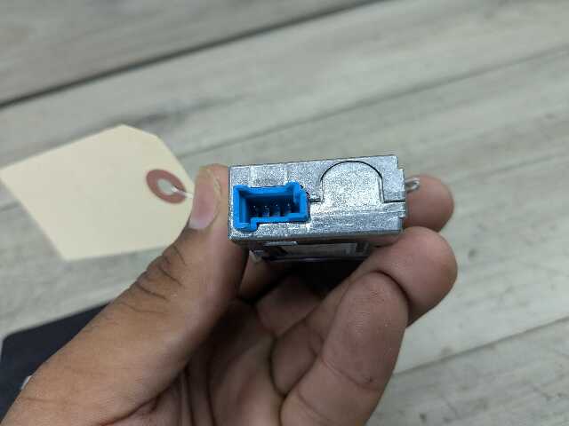 OEM BMW F48 F97 G01 G12 G20 G26 G30 USB Type C Socket Charger Port Connector