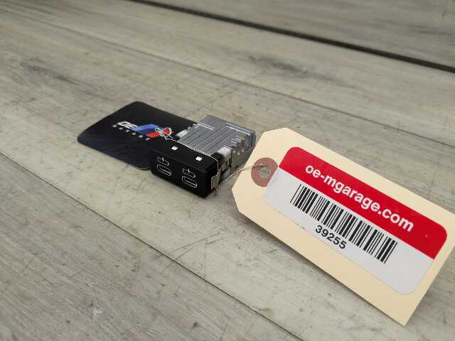 OEM BMW F48 F97 G01 G12 G20 G26 G30 USB Type C Socket Charger Port Connector