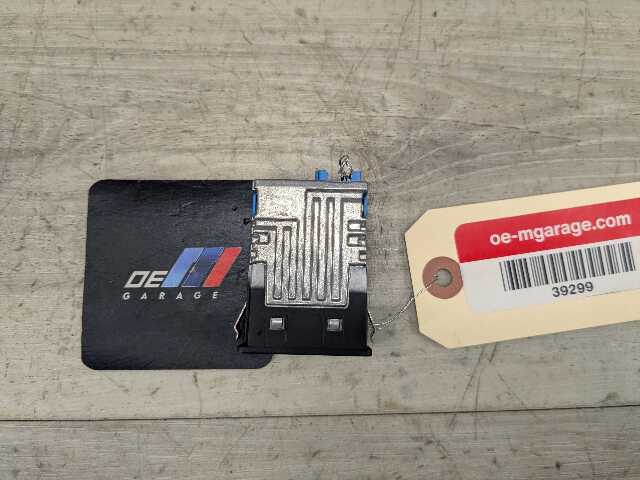 OEM BMW F48 F97 G01 G20 G22 G23 G26 G30 USB Type C Socket Charger Port Connector