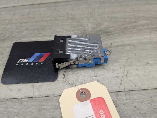 OEM BMW F48 F97 G01 G20 G22 G23 G26 G30 USB Type C Socket Charger Port Connector