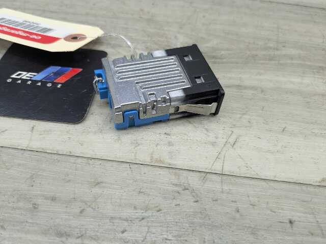 OEM BMW F48 F97 G01 G20 G22 G23 G26 G30 USB Type C Socket Charger Port Connector