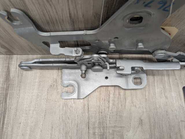 OEM BMW F15 F16 F85 X5 X6 Left Right Hood Hinge Support Bracket Brace SET Gray