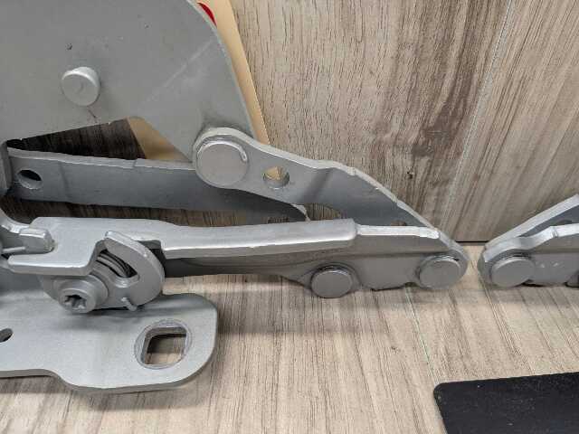 OEM BMW F15 F16 F85 X5 X6 Left Right Hood Hinge Support Bracket Brace SET Gray