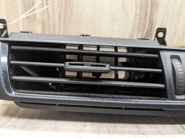 14-19 OEM BMW F15 F16 F85 F86 X5 X6 Dash Center Hazard Button AC Air Vent Grille