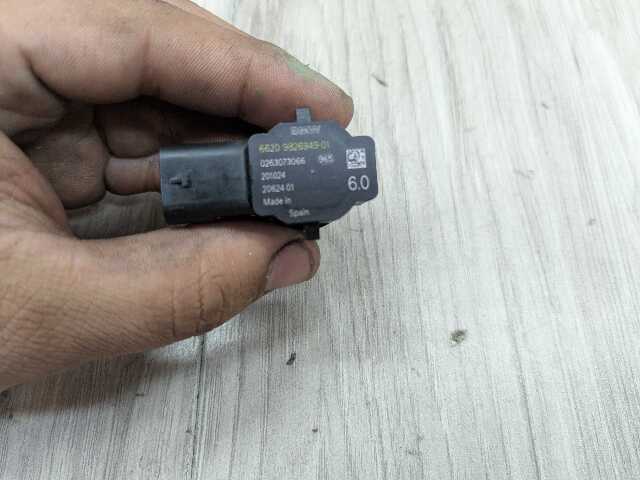 OEM BMW F44 G01* G05 G16 G20 G26 G30* G80 M3 M4 Bumper Parking PDC Sensor White