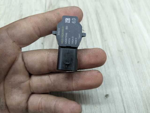OEM BMW F44 G01* G05 G16 G20 G26 G30* G80 M3 M4 Bumper Parking PDC Sensor White