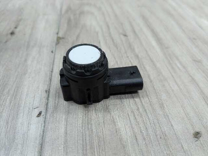 OEM BMW F44 G01* G05 G16 G20 G26 G30* G80 M3 M4 Bumper Parking PDC Sensor White